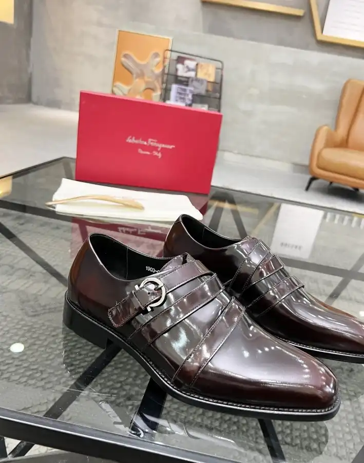 hype Ferragamo Leather Shoes