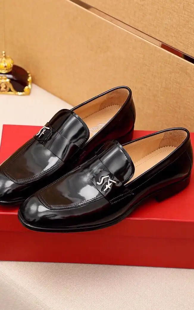 hype Ferragamo Leather Shoes