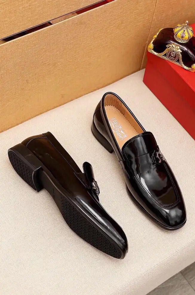 hype Ferragamo Leather Shoes