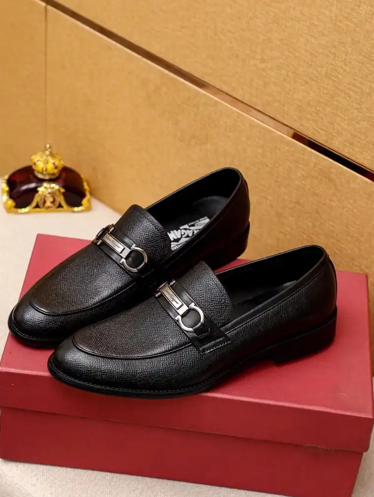 hype Ferragamo Leather Shoes