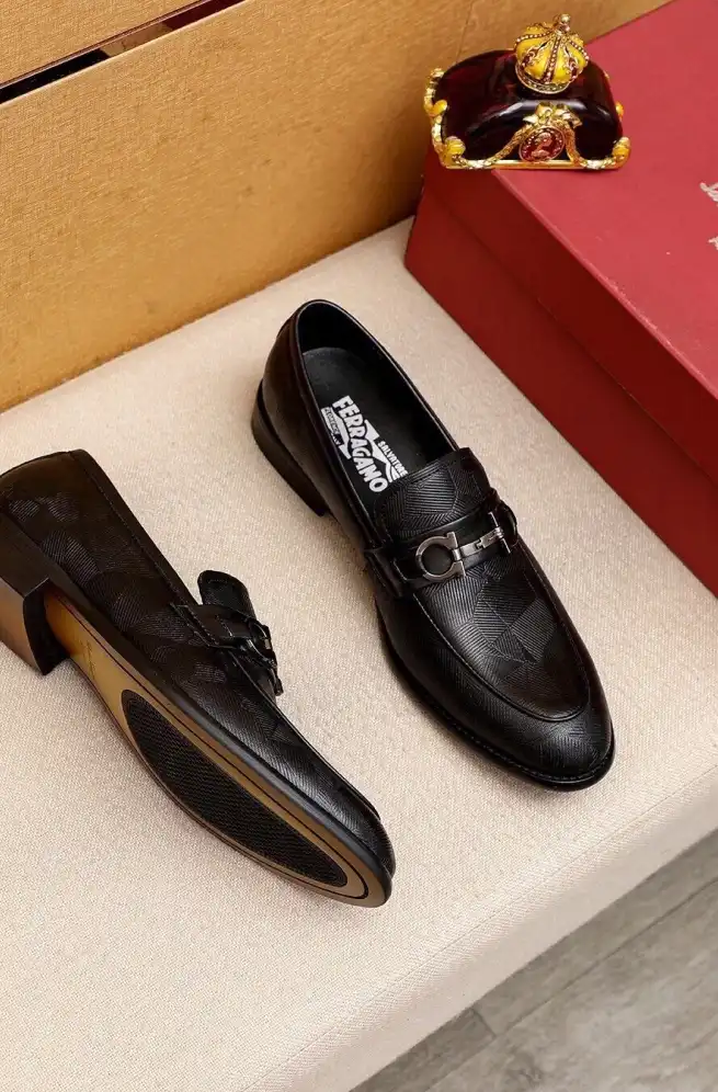 hype Ferragamo Leather Shoes