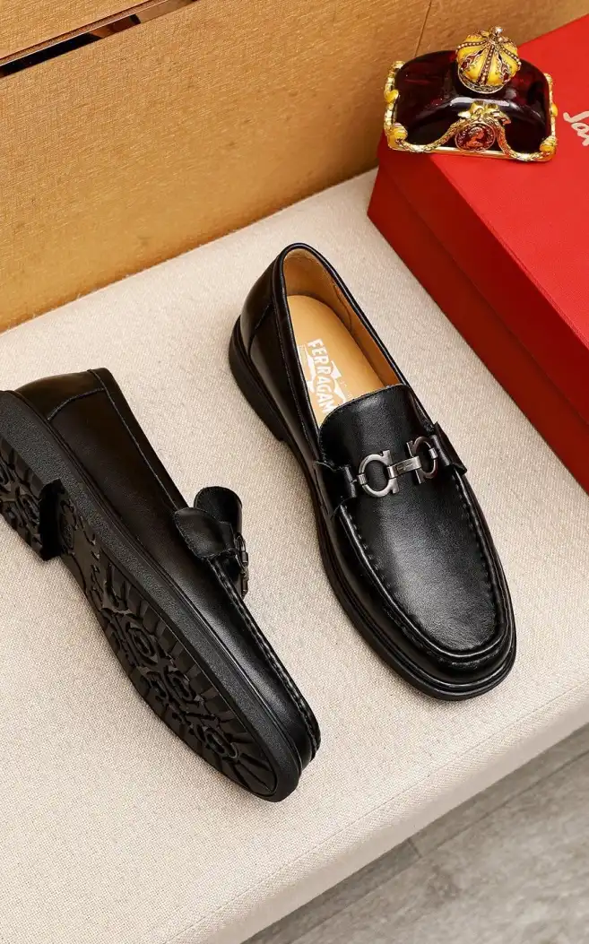 hype Ferragamo Leather Shoes