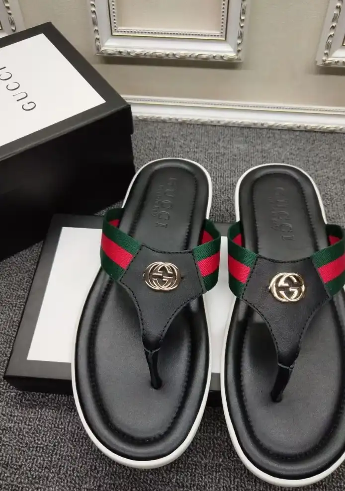 hype Gucci Slippers