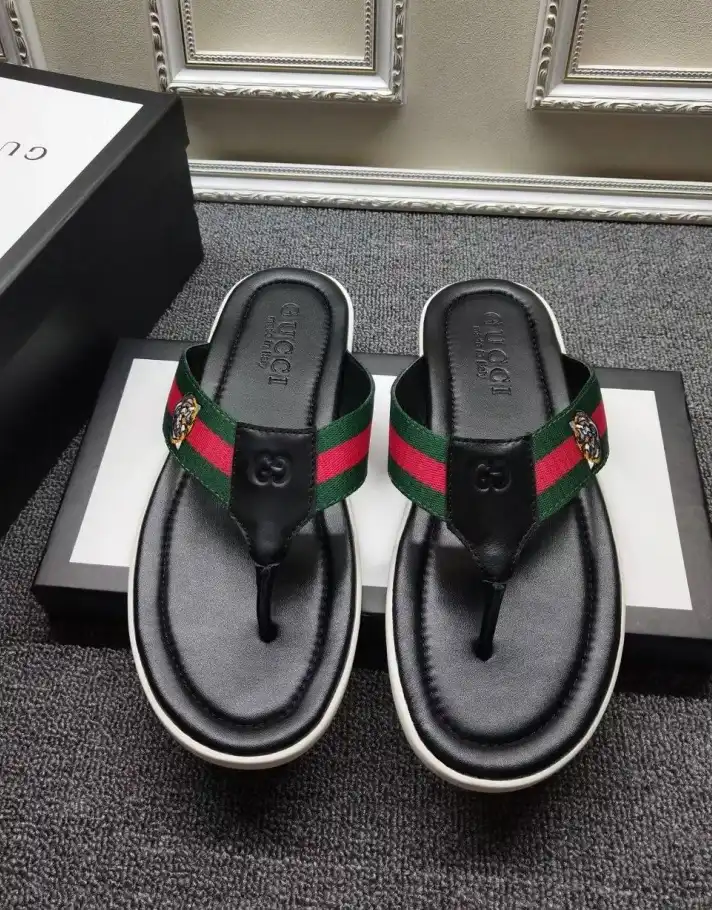 hype Gucci Slippers