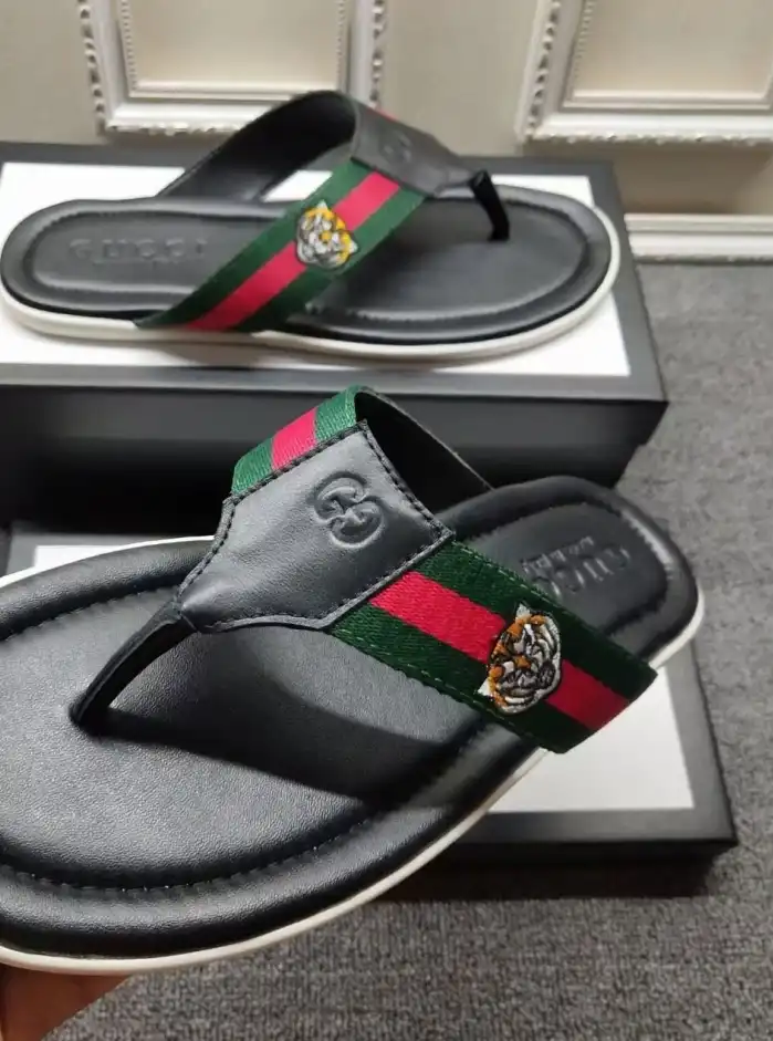 hype Gucci Slippers