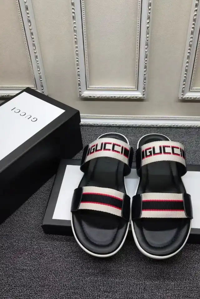 hype Gucci Slippers