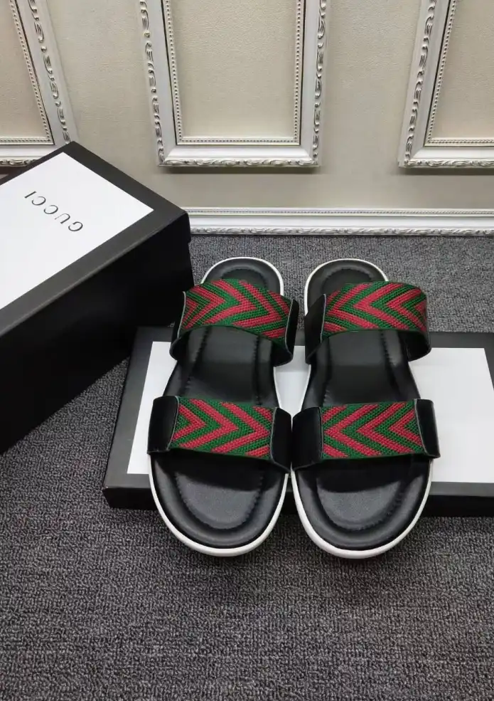 hype Gucci Slippers