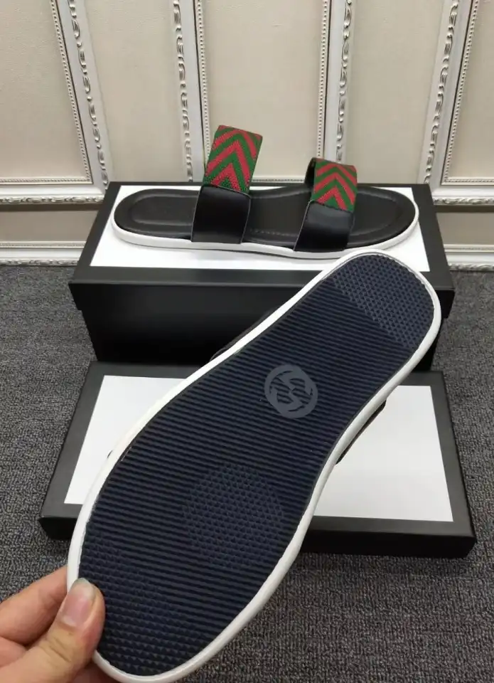 hype Gucci Slippers