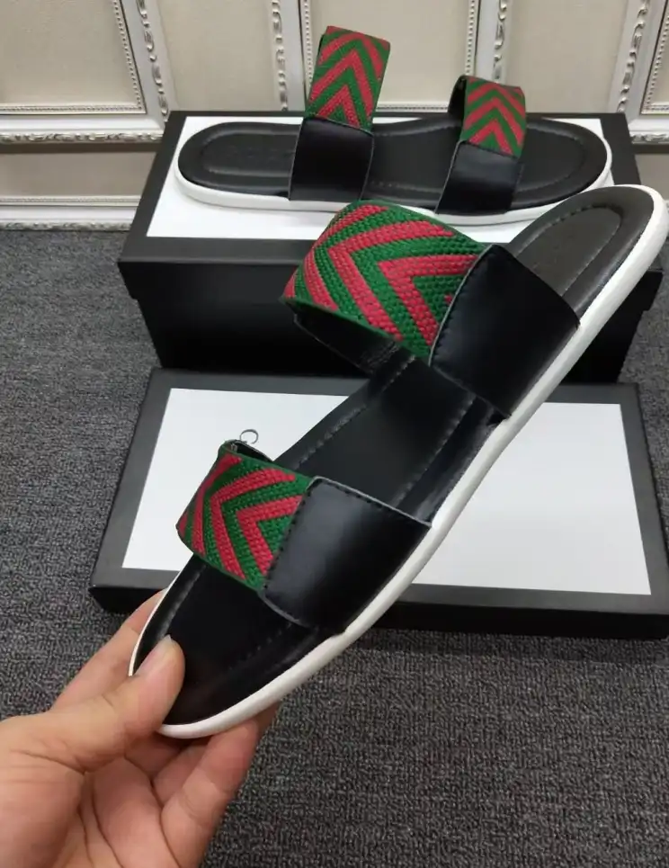 hype Gucci Slippers