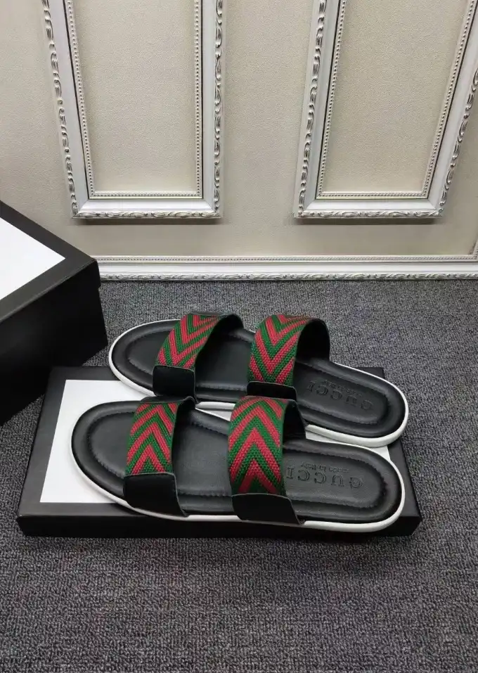 hype Gucci Slippers