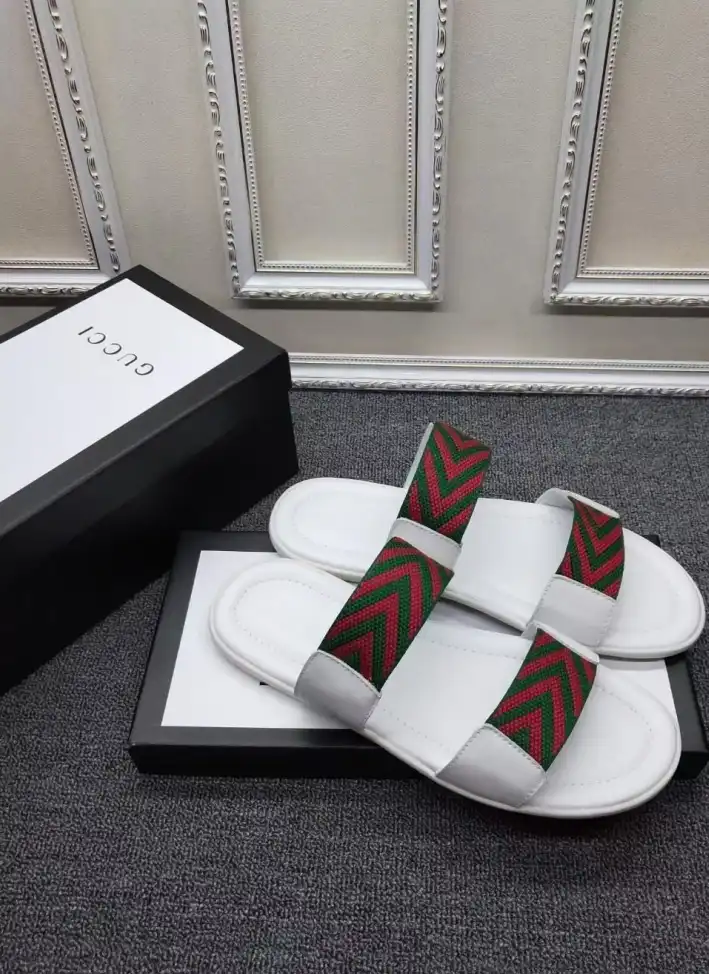 hype Gucci Slippers