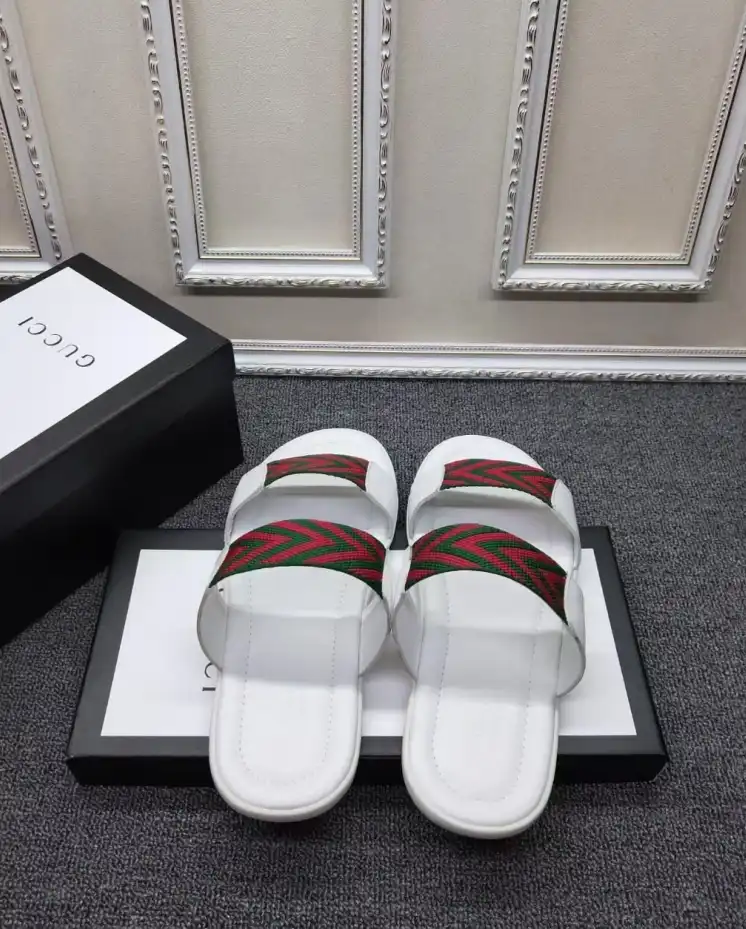 hype Gucci Slippers