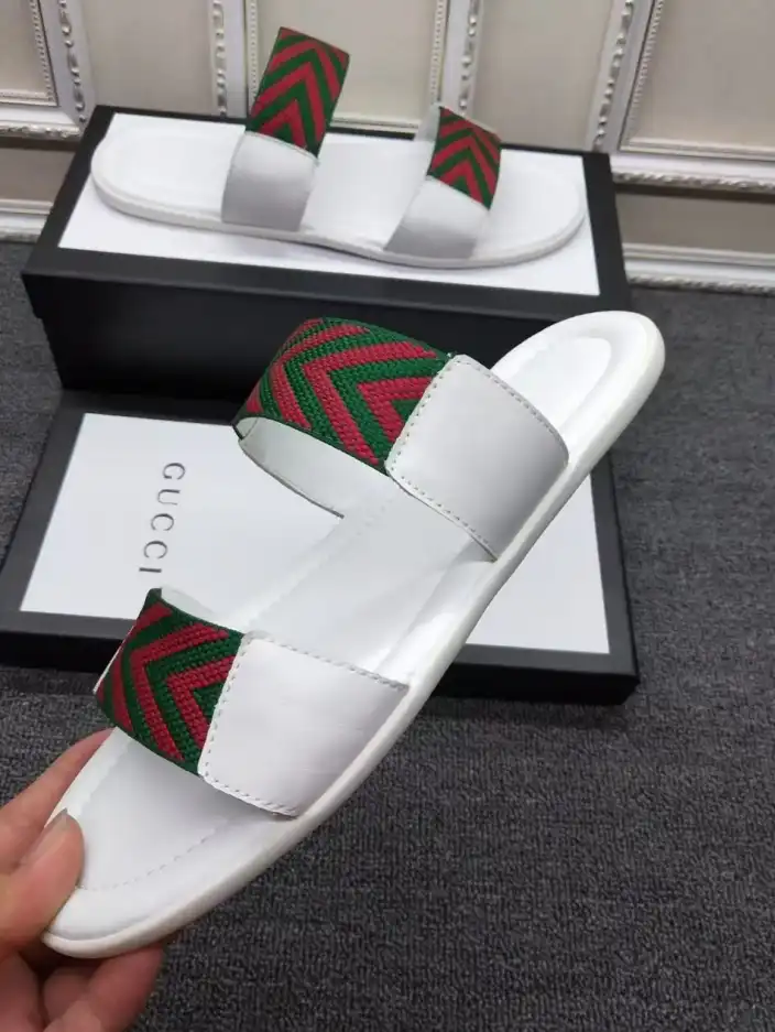 hype Gucci Slippers