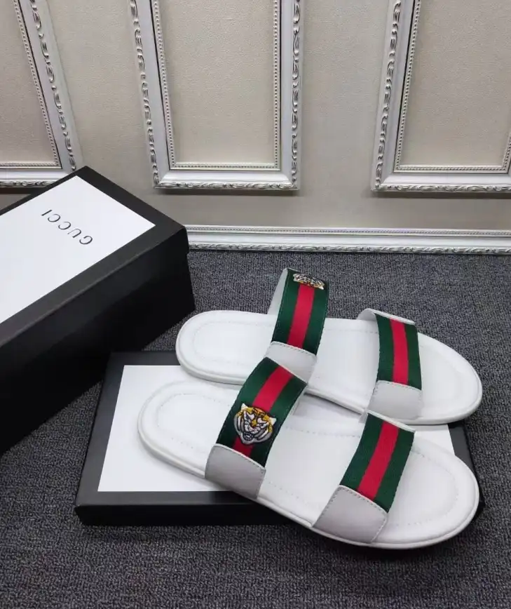 hype Gucci Slippers