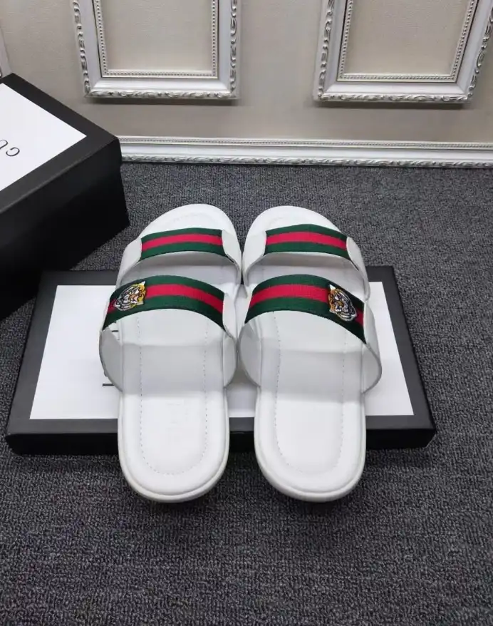 hype Gucci Slippers