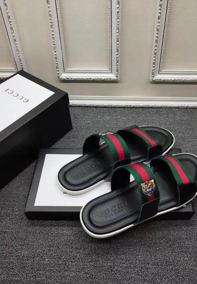 hype Gucci Slippers