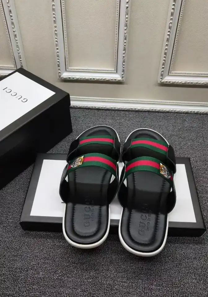 hype Gucci Slippers