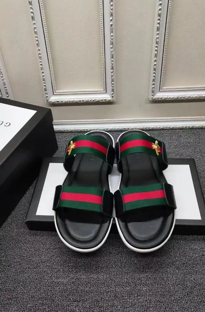 hype Gucci Slippers