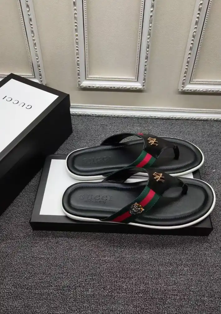 hype Gucci Slippers