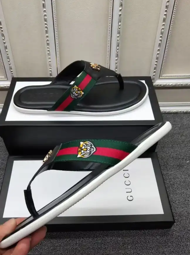 hype Gucci Slippers