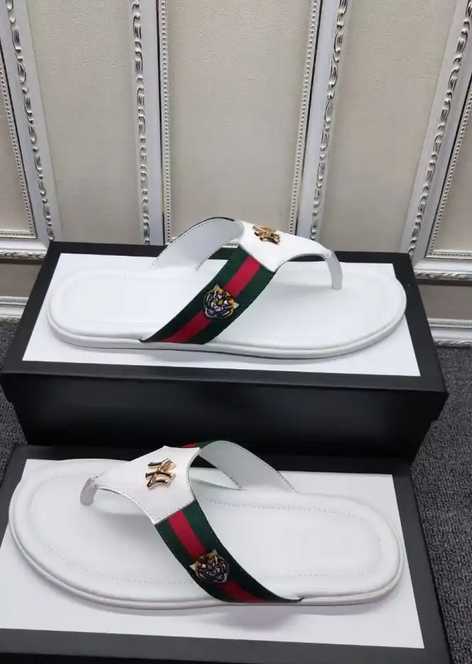 hype Gucci Slippers