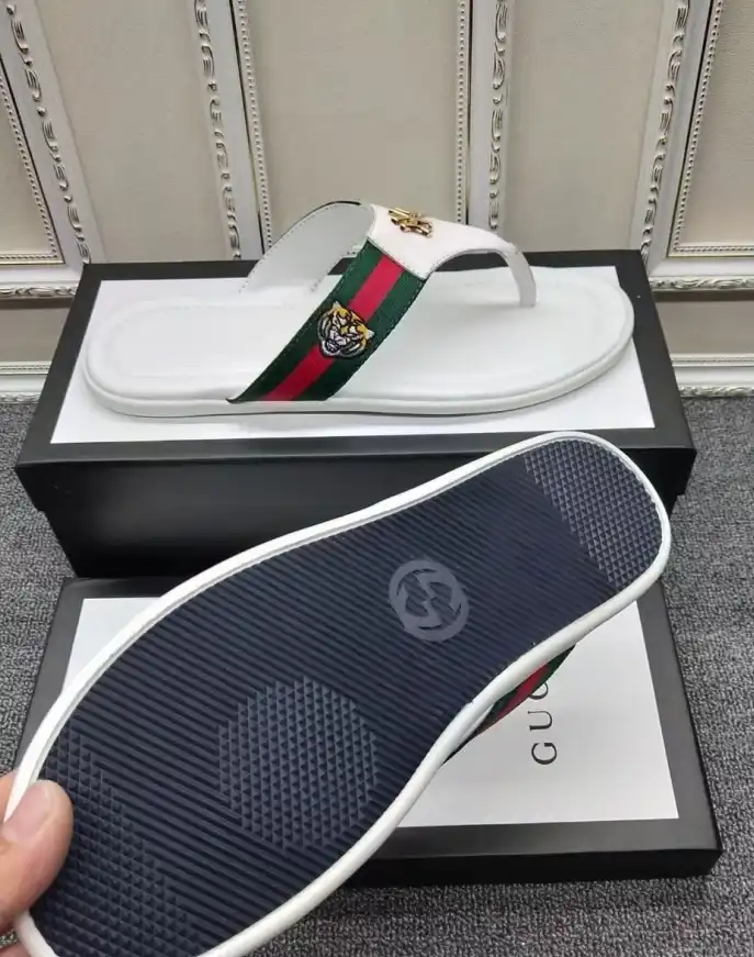 hype Gucci Slippers