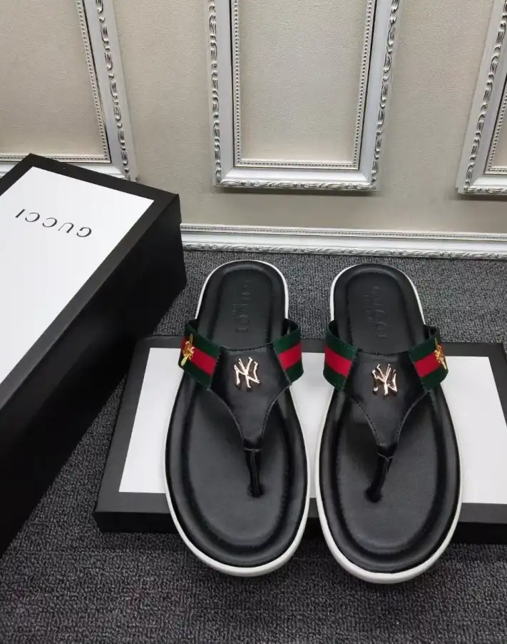 hype Gucci Slippers