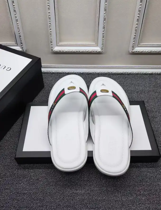 hype Gucci Slippers