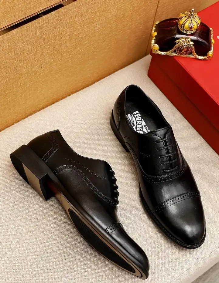 hype Ferragamo Leather Shoes