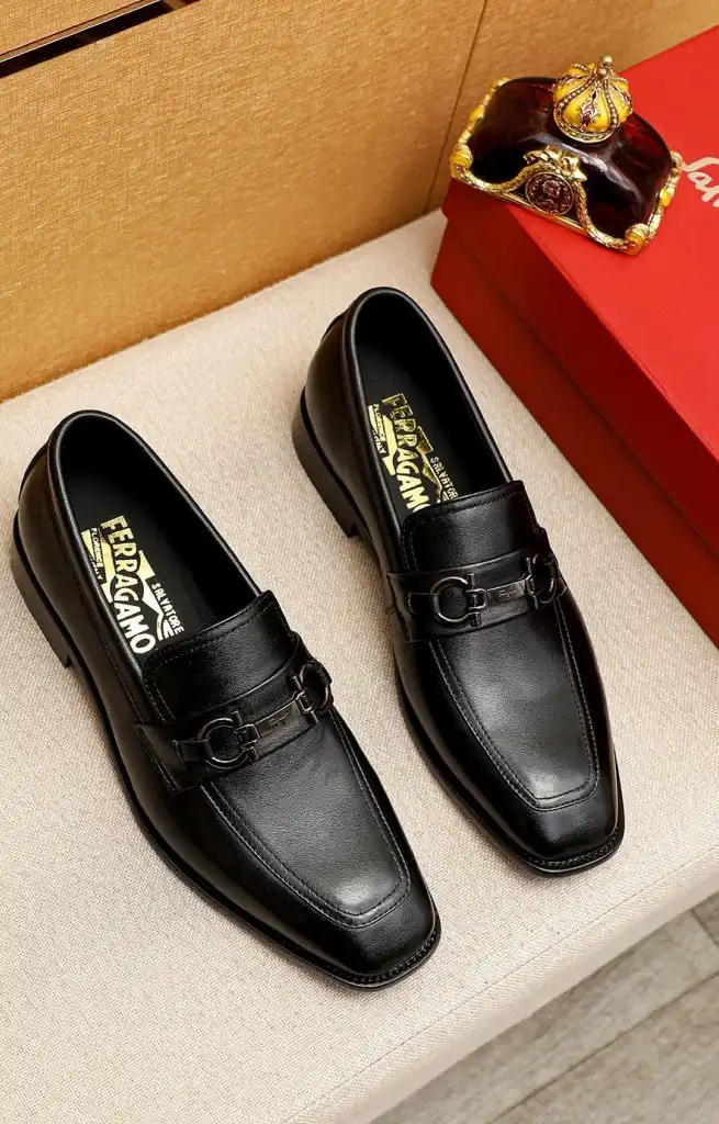 hype Ferragamo Leather Shoes