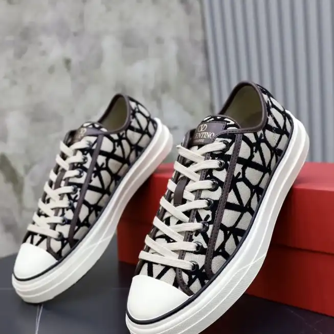 hype Valentino Casual Shoes