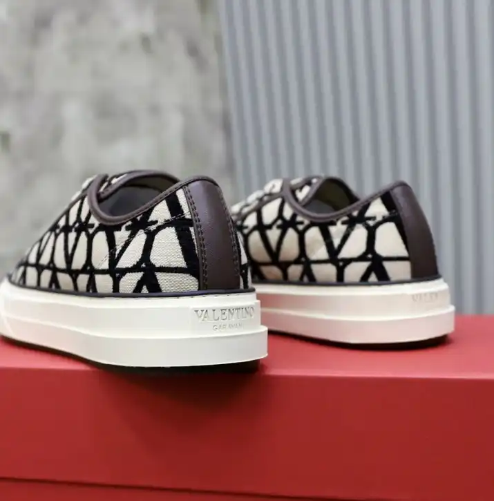 hype Valentino Casual Shoes