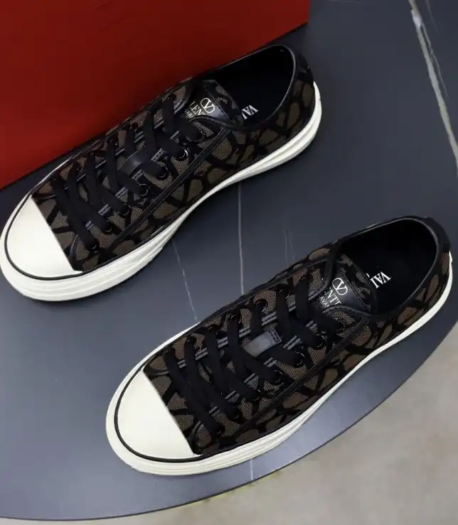 hype Valentino Casual Shoes