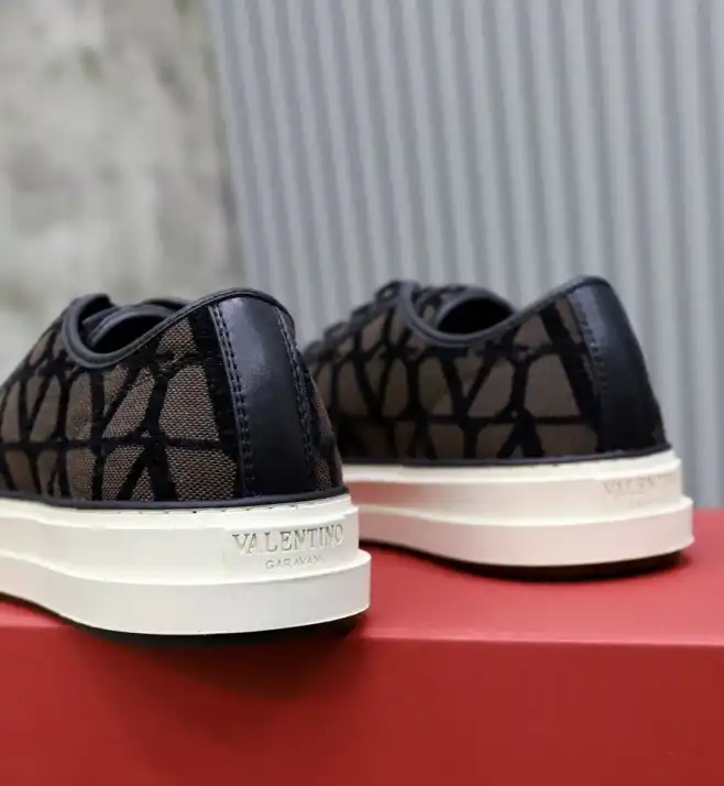 hype Valentino Casual Shoes