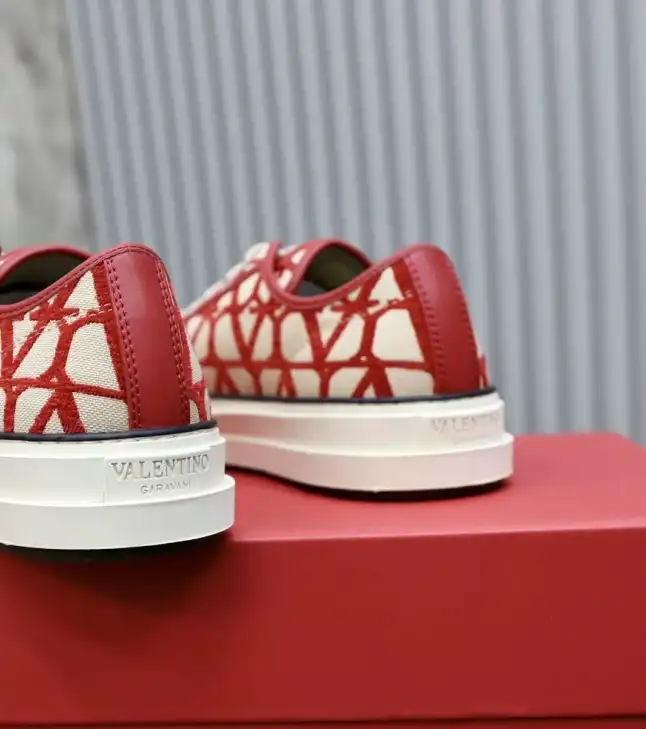 hype Valentino Casual Shoes