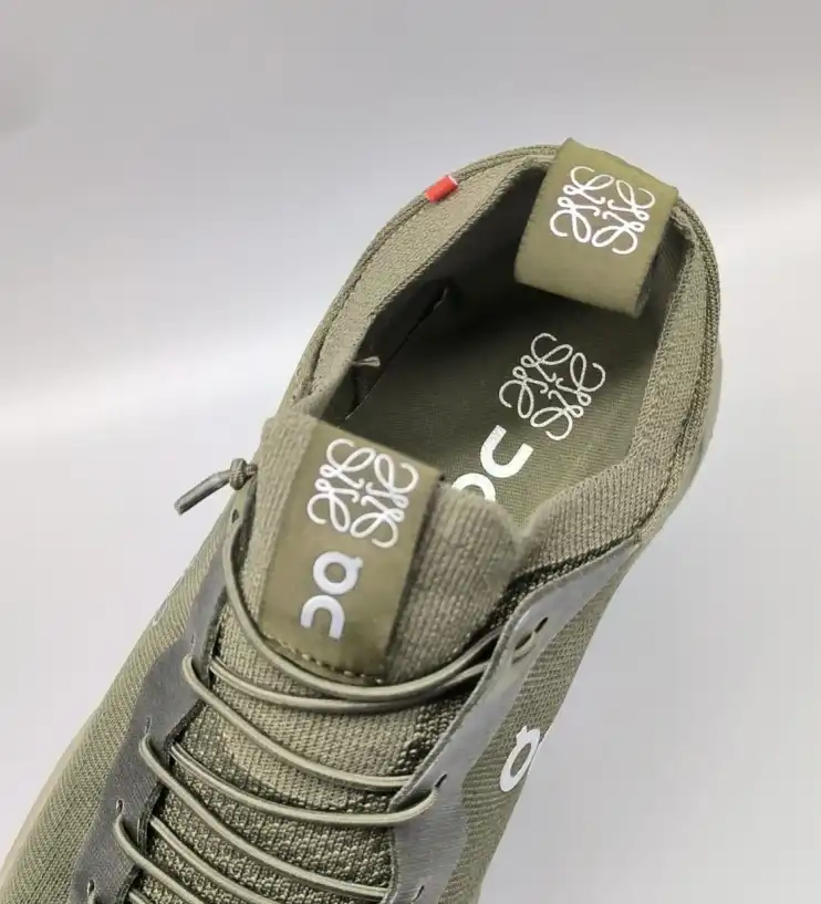 hype Loewe Sneakers