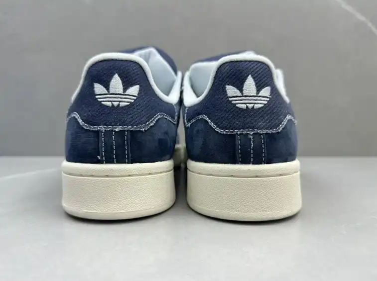 hype Adidas Sneakers