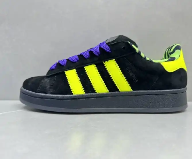 hype Adidas Sneakers