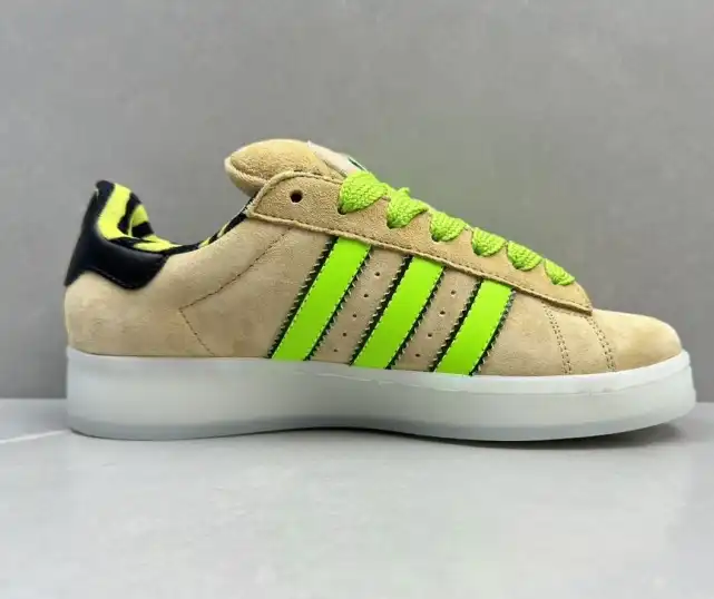 hype Adidas Sneakers