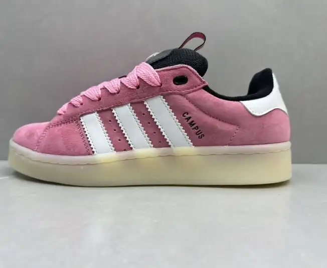 hype Adidas Sneakers