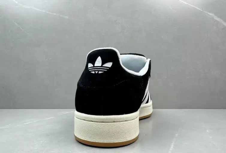 hype Adidas Sneakers