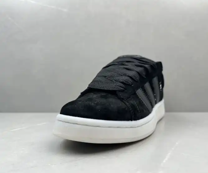 hype Adidas Sneakers