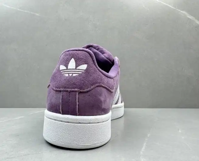 hype Adidas Sneakers