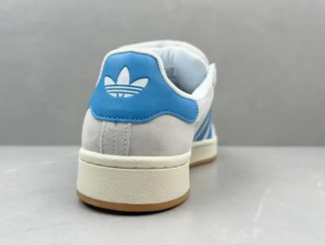 hype Adidas Sneakers