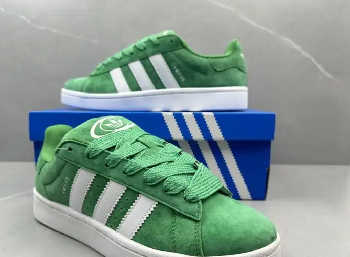 hype Adidas Sneakers