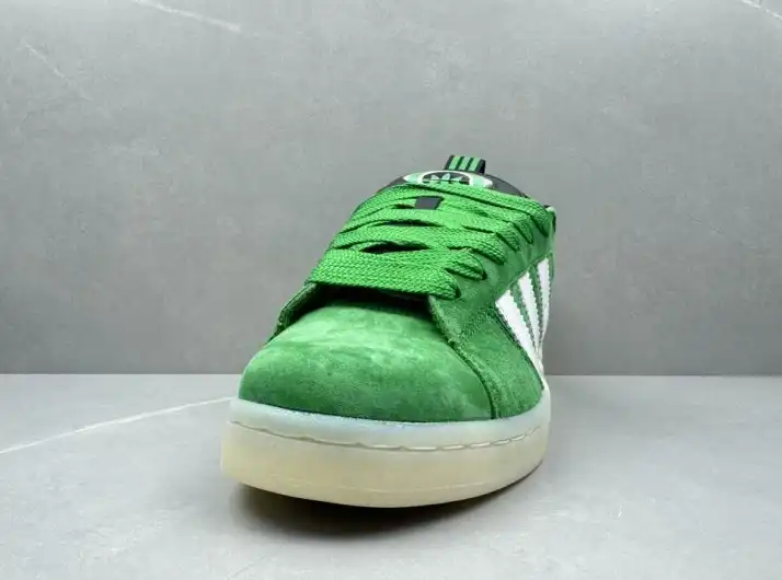 hype Adidas Sneakers