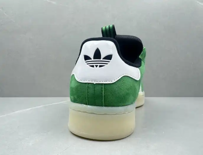 hype Adidas Sneakers