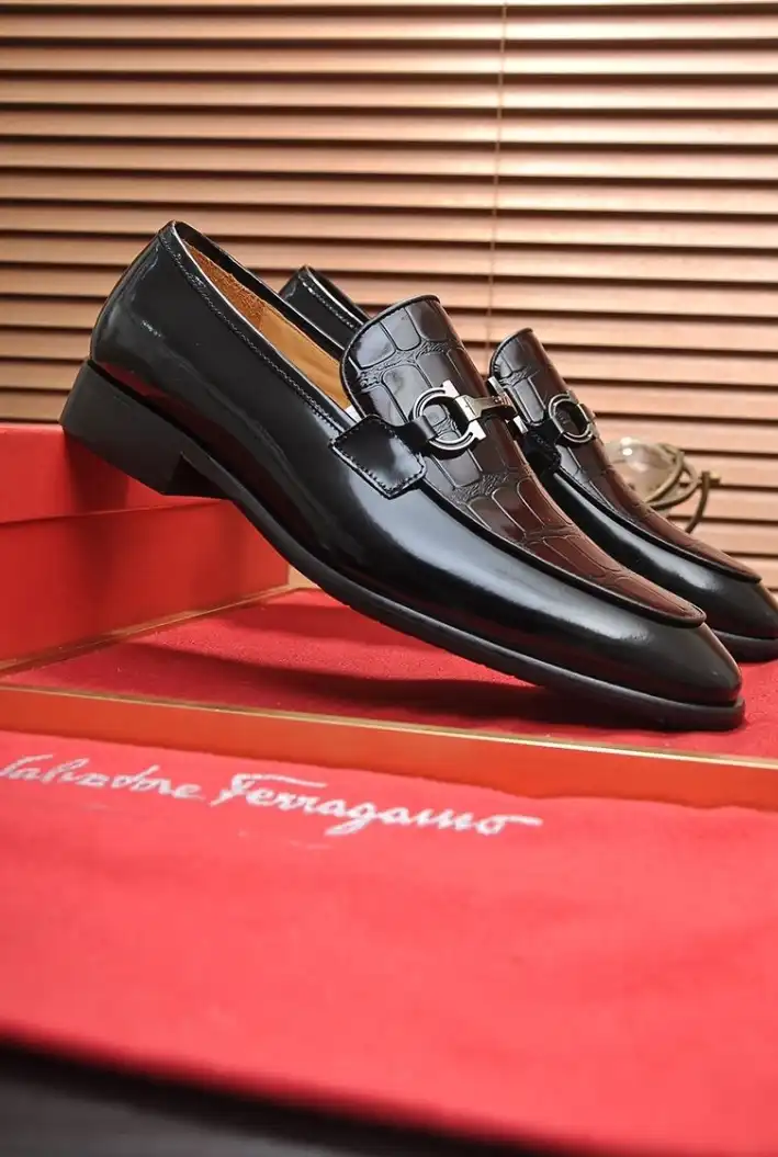 hype Ferragamo Leather Shoes