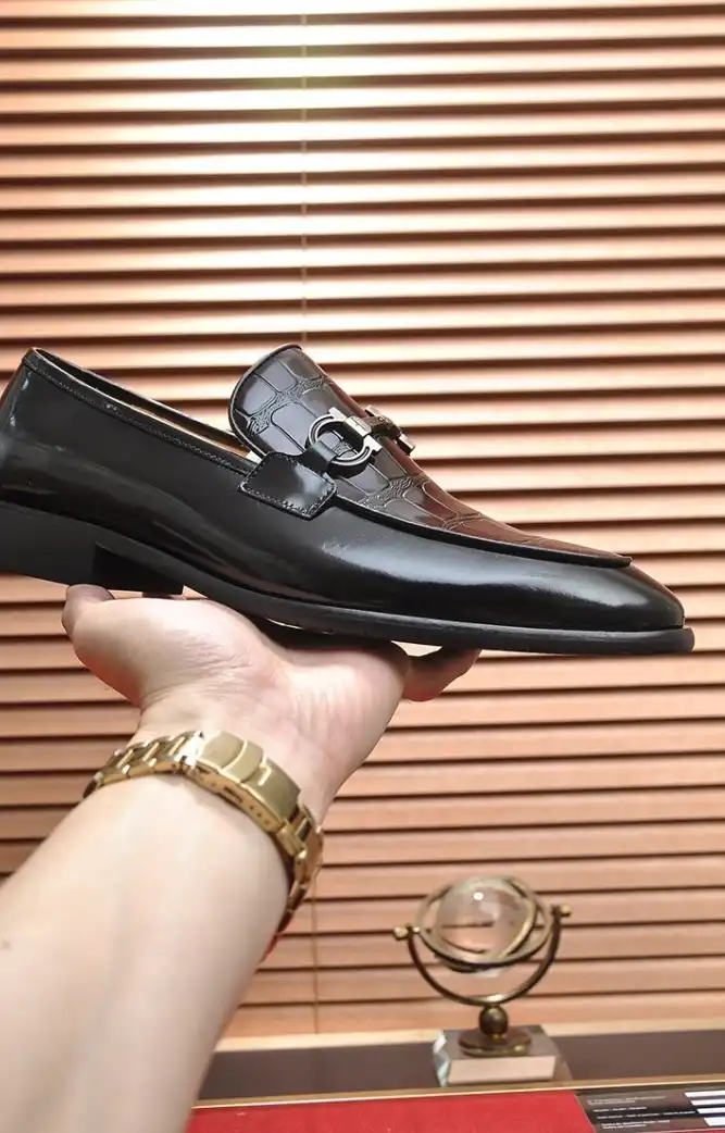 hype Ferragamo Leather Shoes