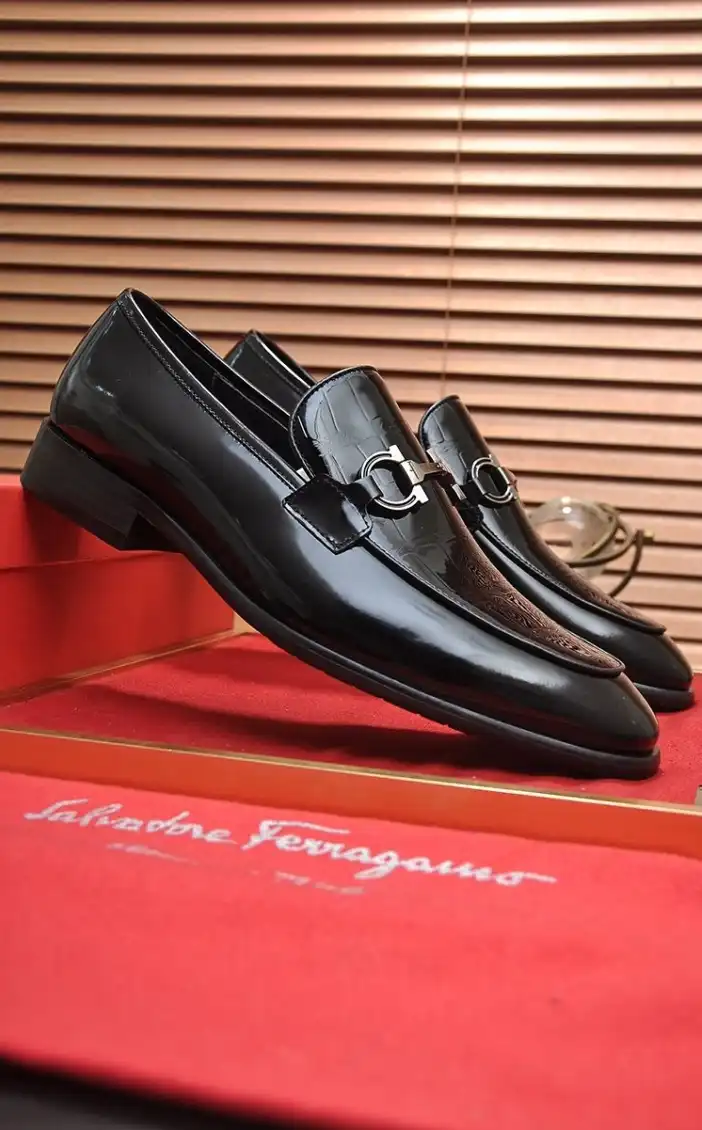 hype Ferragamo Leather Shoes